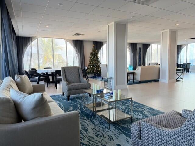 Building Photo - 1180 S Ocean Blvd