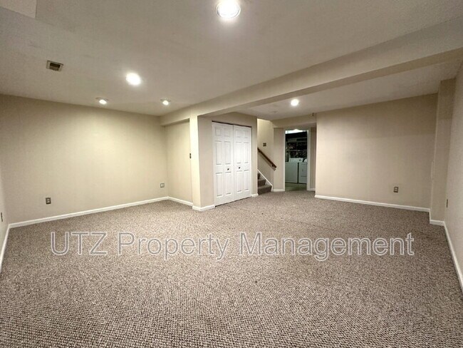 Building Photo - 6168 S Steamboat Way
