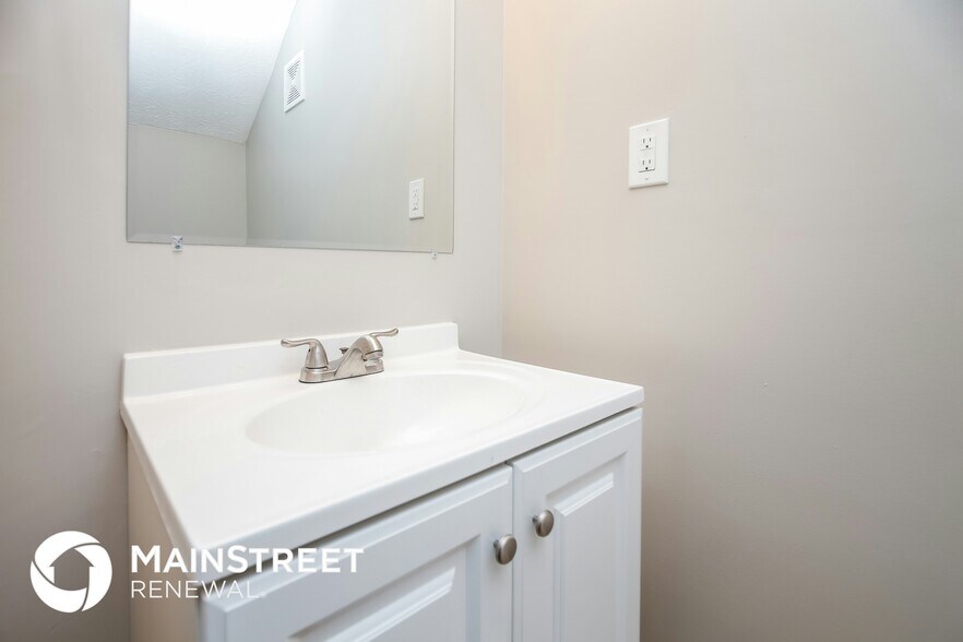 Building Photo - 851 Plumbridge Ct