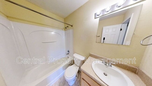 Building Photo - 108 Silverbrook Drive