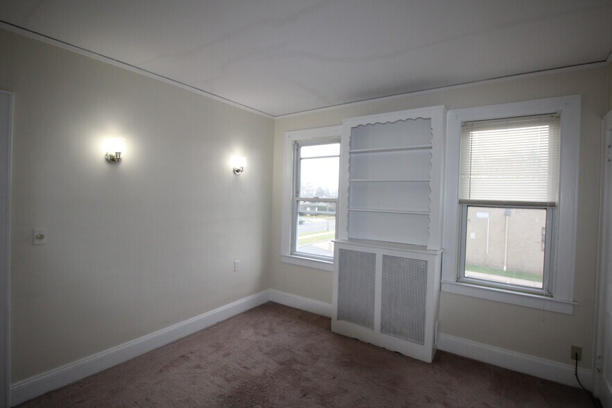 Building Photo - 411 Fairfield Ave