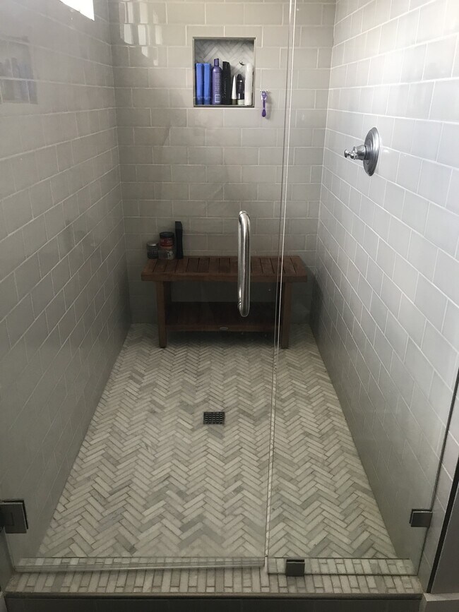 Building Photo - Coming Soon-Great house in The Nations!