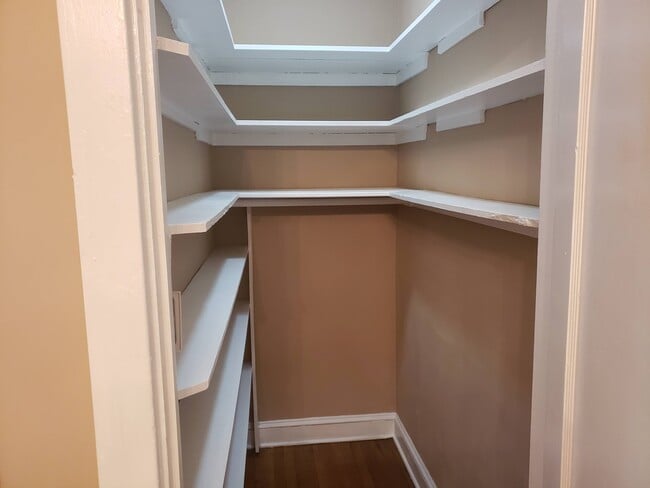 Building Photo - 129 Park Pl