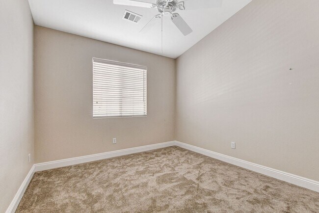 Building Photo - 5053 Cedar Lawn Way