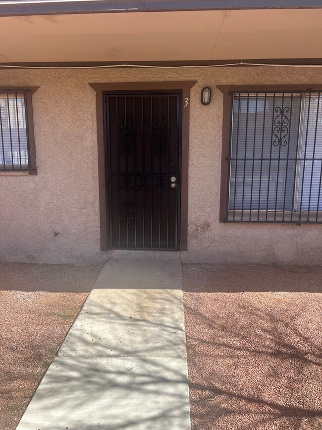 Primary Photo - 1 Bedroom 1 Bath In Central Las Vegas