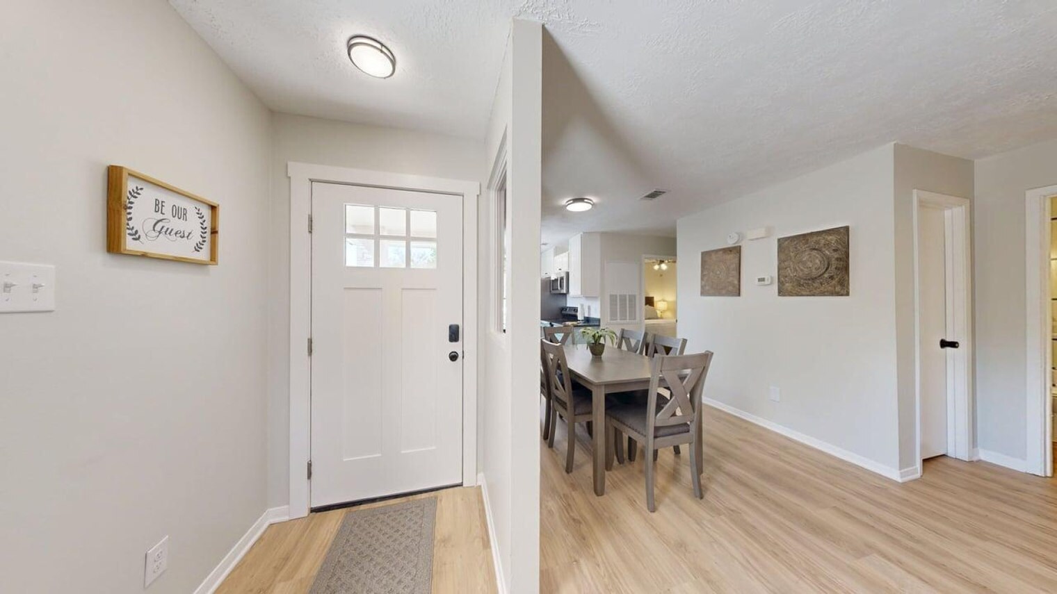 Building Photo - 608 Navarro Dr