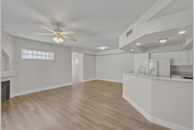 Building Photo - 6800 Dorita Ave