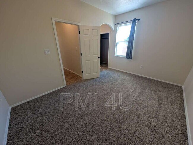 Building Photo - 6101 Eagle Eye Dr NW