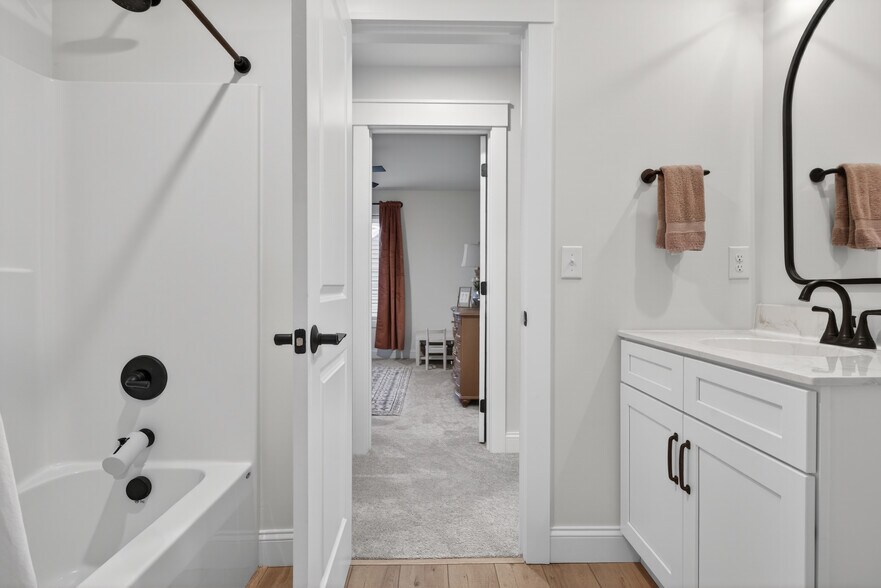 Building Photo - 1847 Emerald Way