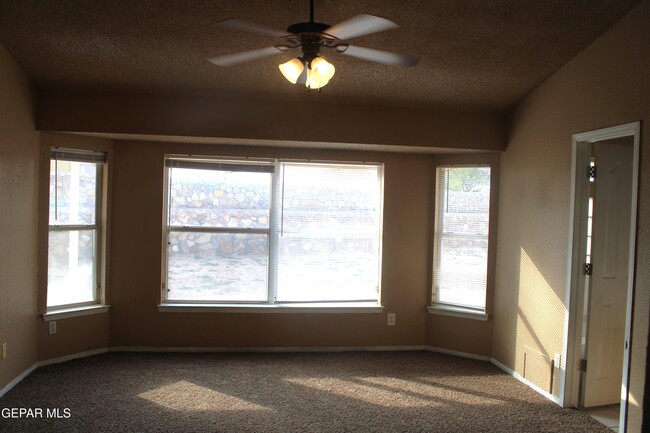 Building Photo - 12217 Red Sun Dr