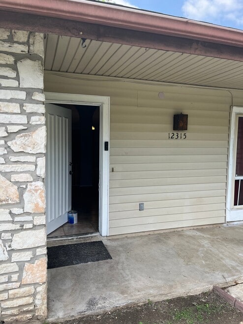 Building Photo - 12315 Constitution St