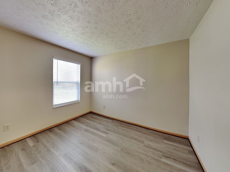 Building Photo - 7474 Heaton Cir