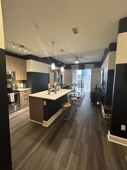 Primary Photo - 4797 NW 85th Ave