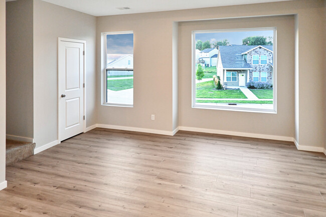 Family Room with Half Bath - 3431 Glenbrook Cir S