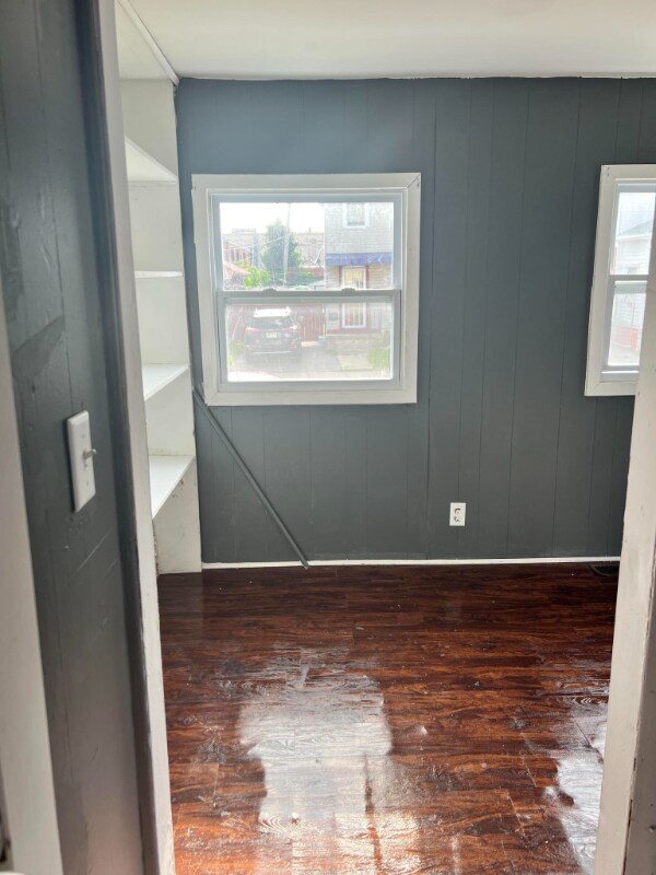 Building Photo - 11 Dupont St