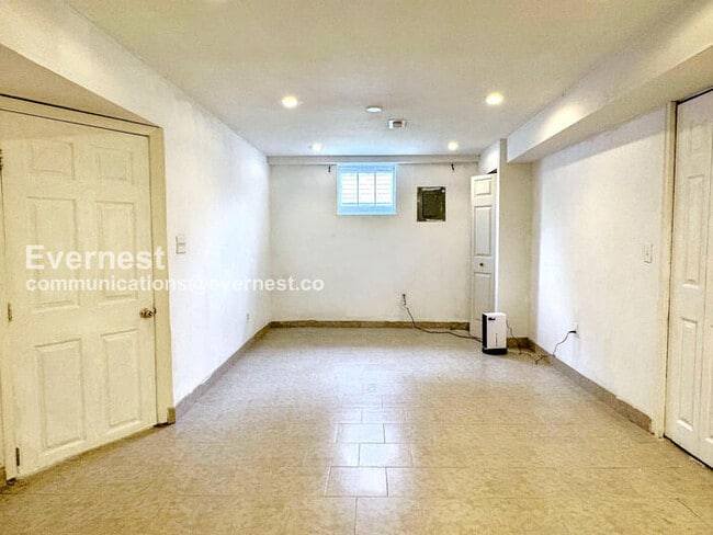 Building Photo - 5215 Muth Ave