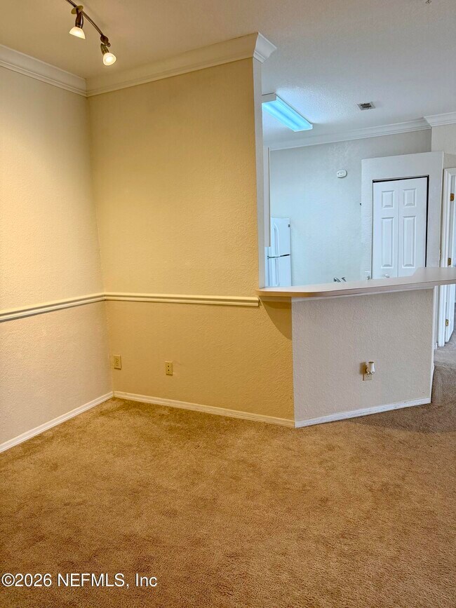 Building Photo - 13810 Sutton Park Dr N