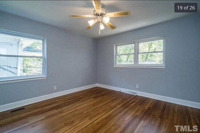 Building Photo - Updated 3 Bedroom Ranch with Stunning Details in Trinity Park - Fenced-in Yard, Pet Friendly!