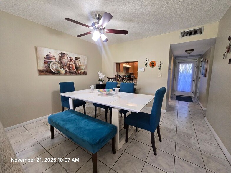 Building Photo - 2900 NW 42nd Ave