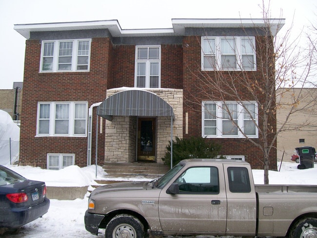 Primary Photo - 3029 Holmes Ave