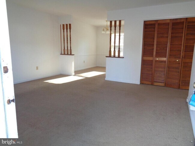 Building Photo - 10810 Leavells Rd