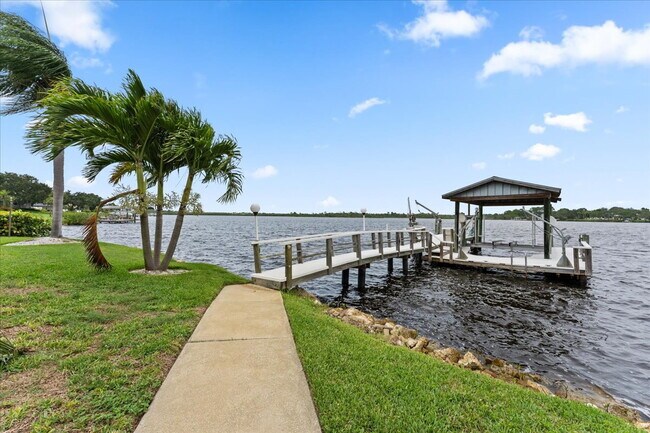 Building Photo - RENT THIS EXTRAORDINARY WATERFRONT HOME