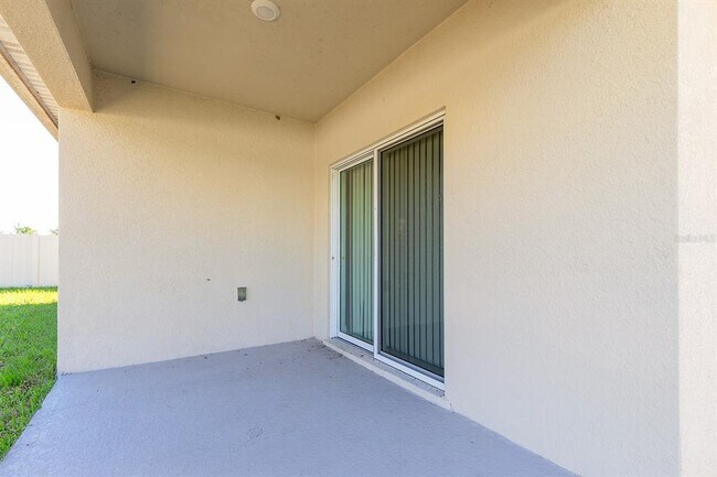 Building Photo - 3330 Eastgrove Ter