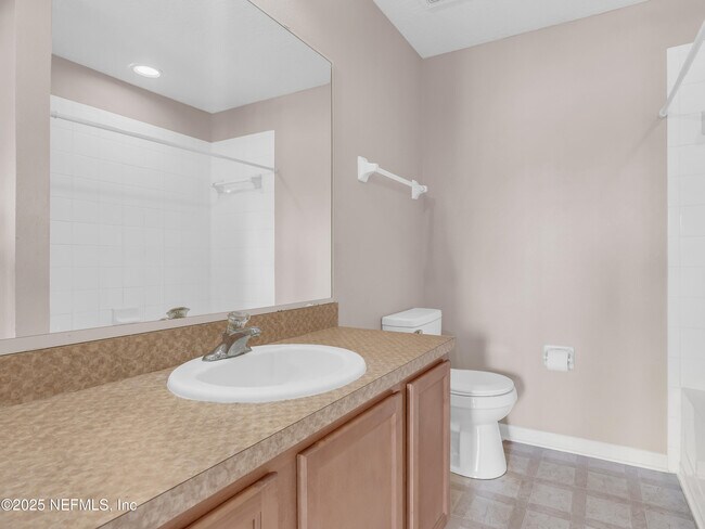 Building Photo - 422 Cabernet Pl