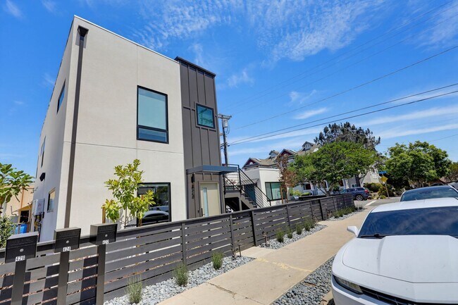 Building Photo - 426-426 Arbor Dr