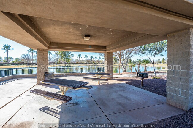 Building Photo - 4 bedroom Casa Grande home