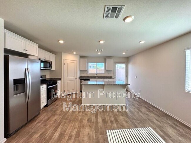 Building Photo - 31050 Rosebud Dr