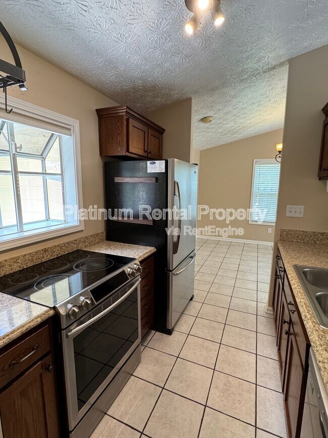 Building Photo - 2270 Turtle Club Dr NE
