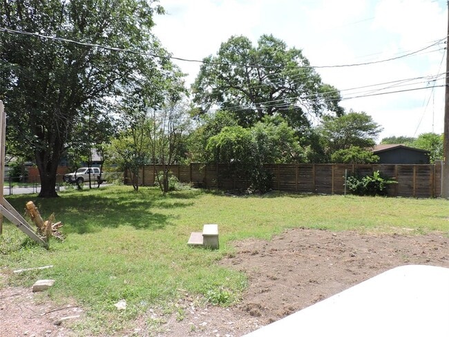 Building Photo - 6908 Rufus Dr