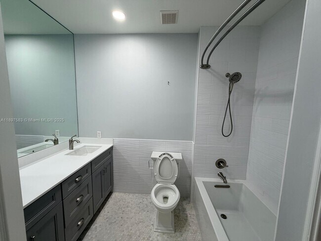 Building Photo - 1737 Carvelle Dr