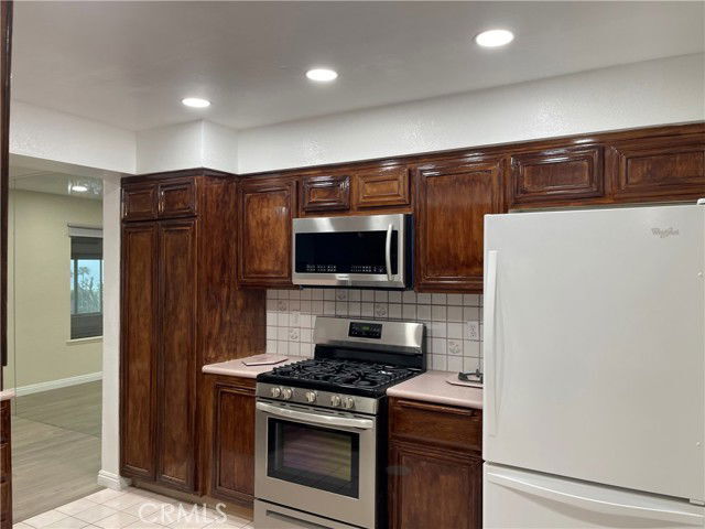 Building Photo - 23 Vista Encanta