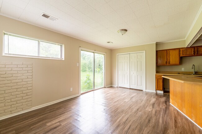 Building Photo - 4107 Owen Rd