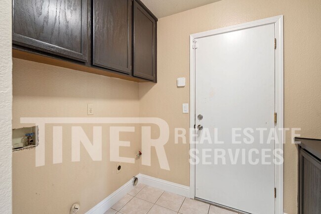 Building Photo - 7661 Copper Cove Pl