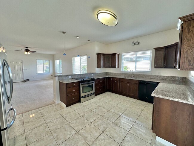 Building Photo - 3 Bedroom / 2.5 Bathroom House for rent in the Waiolani Mauka Subdivision. Pet friendly!