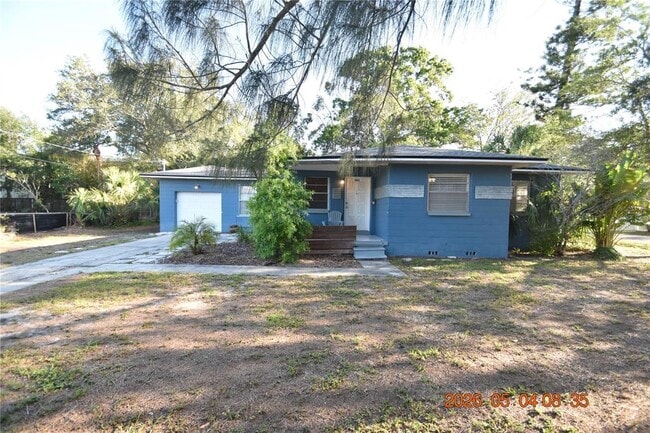 Building Photo - 2801 Sanders Dr