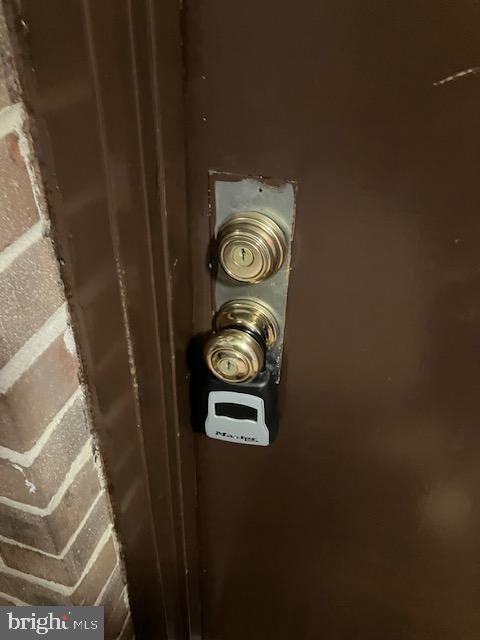 Building Photo - 15603 Dorset Rd