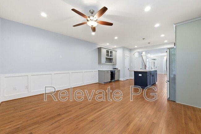 Building Photo - 1320 N 32nd St