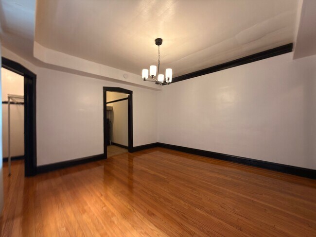 Building Photo - 7744 S Jeffery Blvd