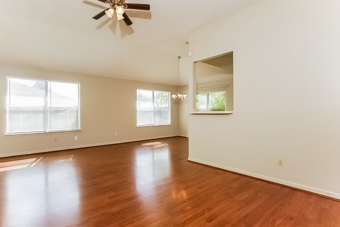 Building Photo - 214 Deer Bridge Dr