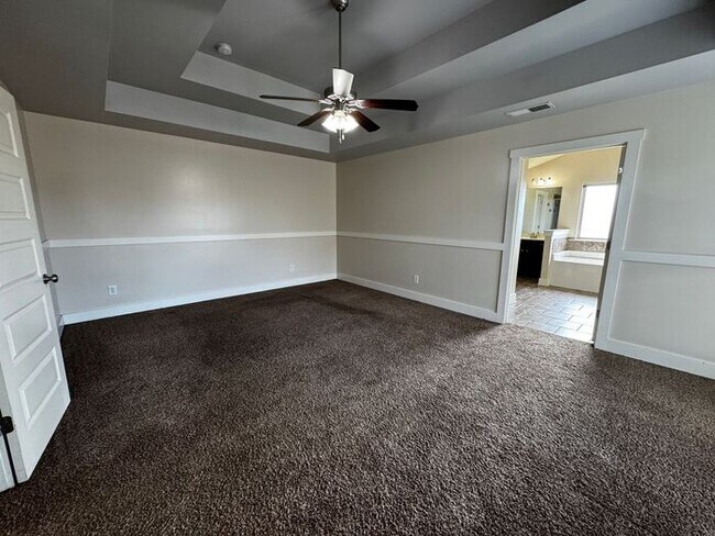 Building Photo - Home in Tech Corridor/Research Park with FENCED YARD and BONUS ROOMS