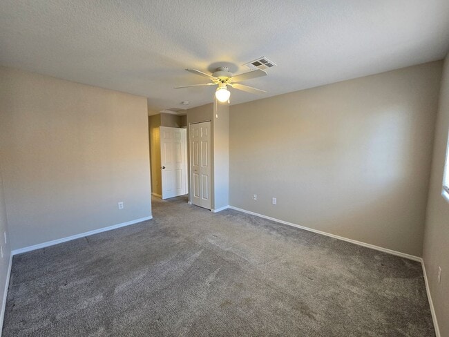 Building Photo - GREAT 2 BED, 2 BATH CONDO! READY FOR IMMED...