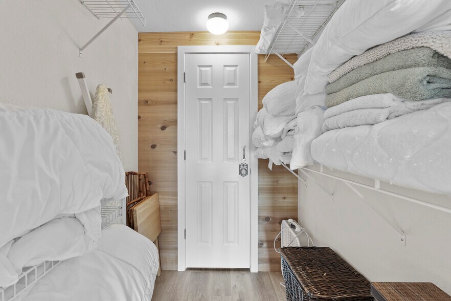 Building Photo - 1625 Windy Pines Dr