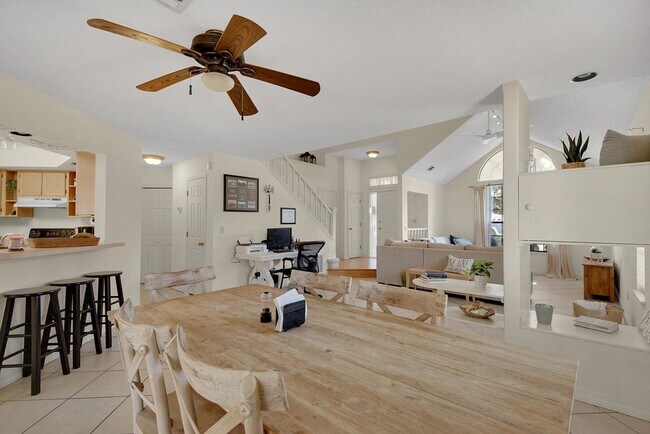 Building Photo - 407 Parkwood Pl