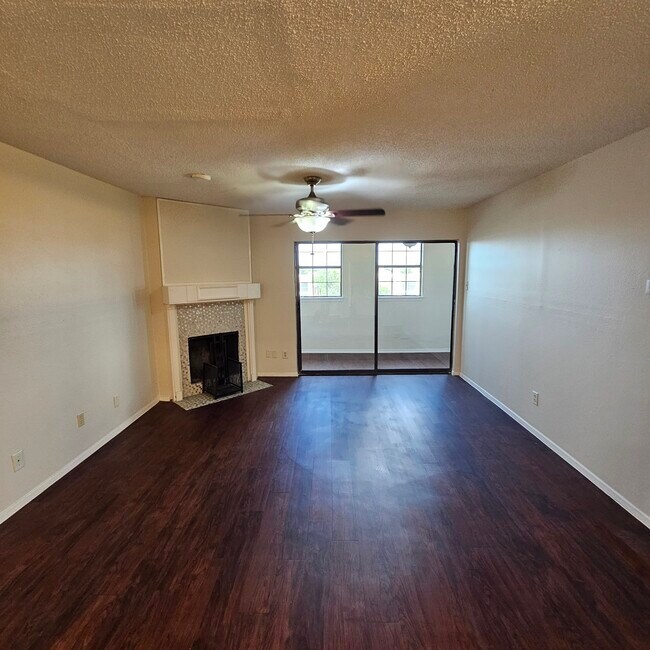 Building Photo - 11450 Audelia Rd
