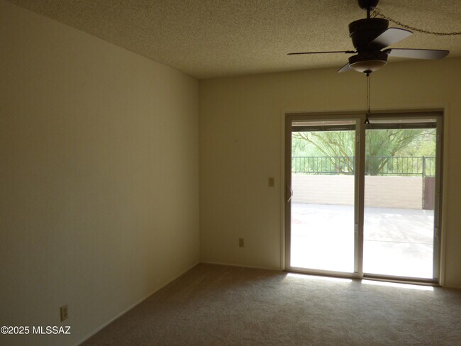Building Photo - 5110 N Placita Del Lazo