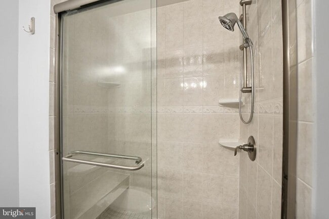 Building Photo - 9236 Northedge Dr